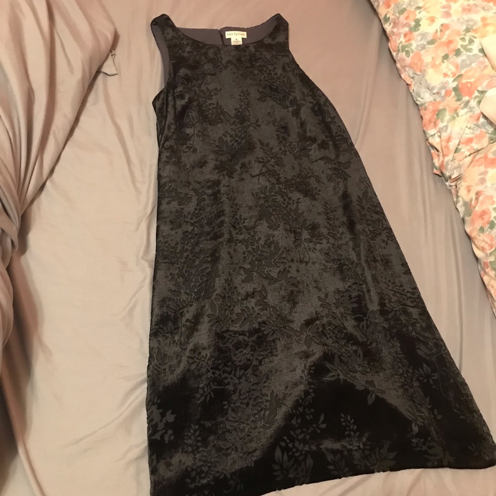 vintage black velvet dress with leaf detailing